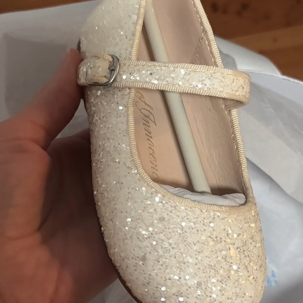 Age Of Innocence Eva Glitter Party  White- Size 26/9.5 - NEW